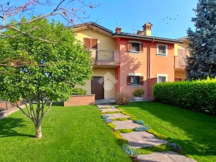 Casa quadrilocale in vendita in Via S Francesco, Cassano DAdda