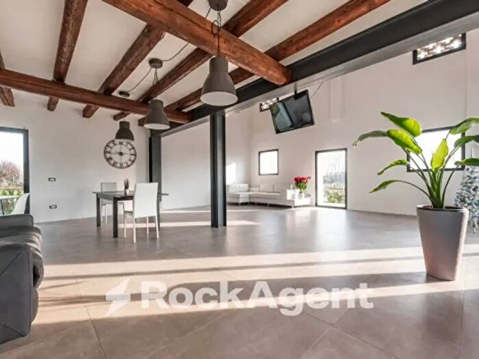 Casa con 6 locali in vendita in Via Villanova, Saonara