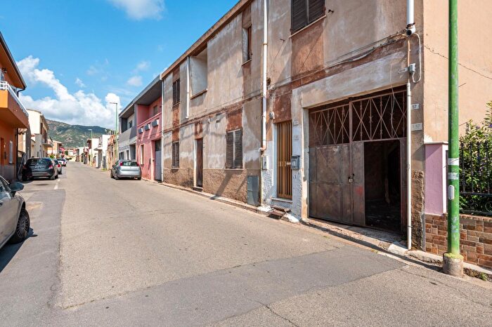 Appartamento trilocale in vendita in Via Alfonso Lamarmora, Capoterra