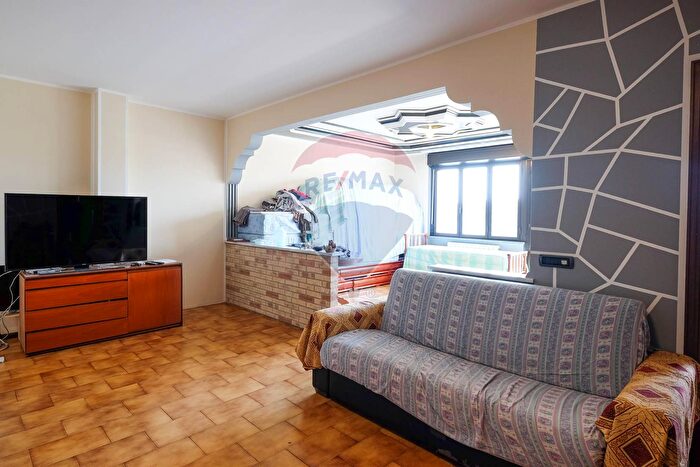 Appartamento quadrilocale in vendita in Via Don a Pedrinelli, Carvico