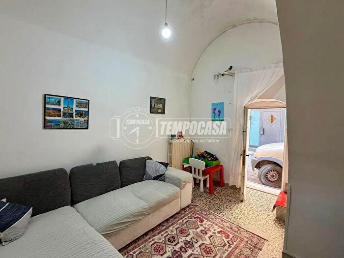 Casa trilocale in vendita in Via Giovanni Chiaia, Rutigliano