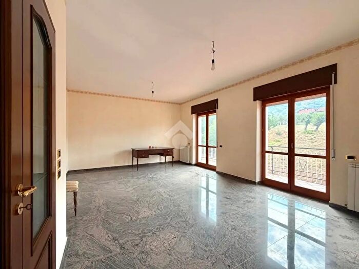 Appartamento quadrilocale in vendita in Via Vignale, San Pietro In Guarano