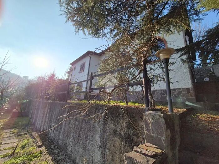 Casa con 5 locali in vendita in Via Cascinali, Ponzone