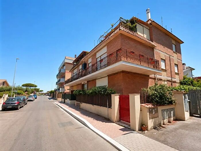 Appartamento trilocale in vendita in Fiumicino