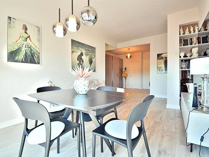 Appartamento quadrilocale in vendita in Via Perfetti, Siena