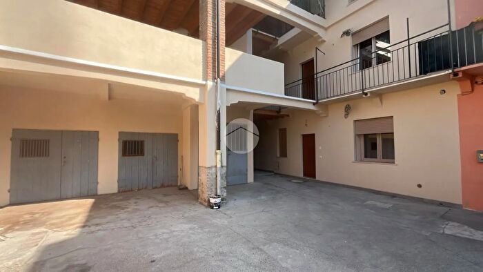 Appartamento trilocale in vendita in Via Indipendenza, Sergnano