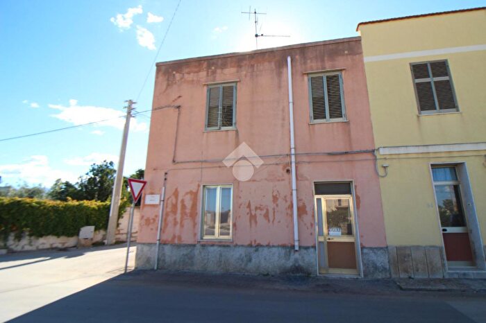 Casa trilocale in vendita in Via Aula, Valderice