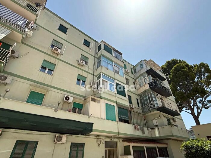 Appartamento quadrilocale in vendita in Via Pergusa, Palermo