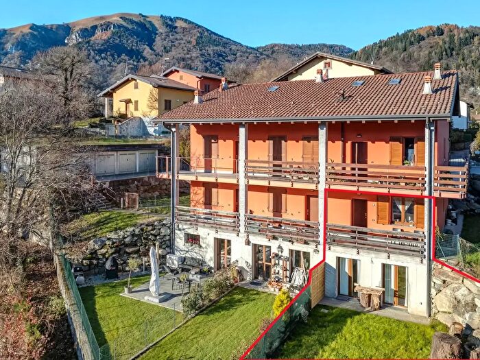 Appartamento trilocale in vendita in Largo Friedberg S, Magreglio