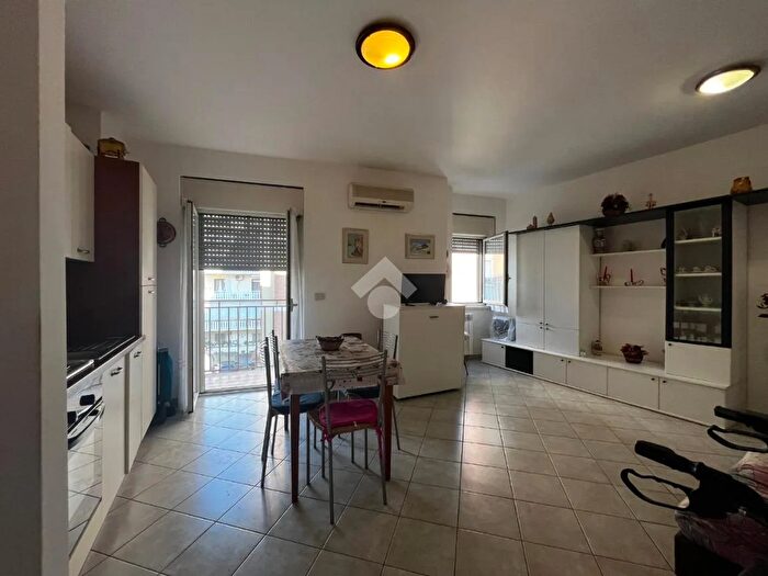 Appartamento bilocale in vendita in Via Bachelet, Nettuno