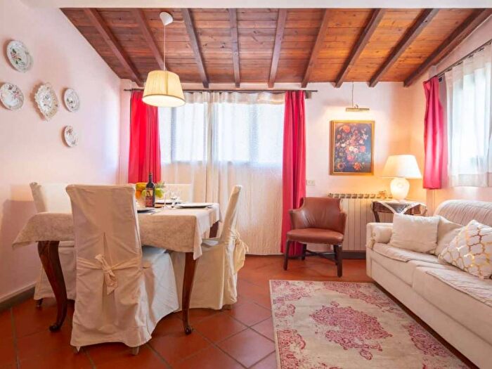 Appartamento trilocale in affitto in Via Rosina, Duomo, Firenze