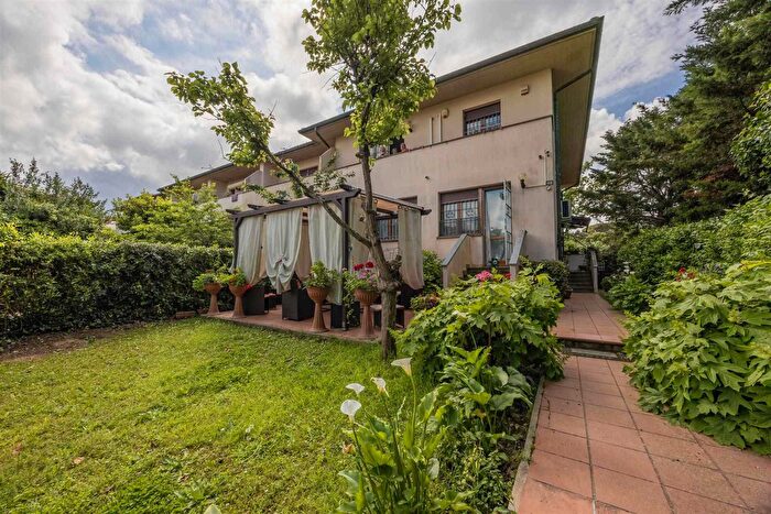 Casa con 6 locali in vendita in Livorno