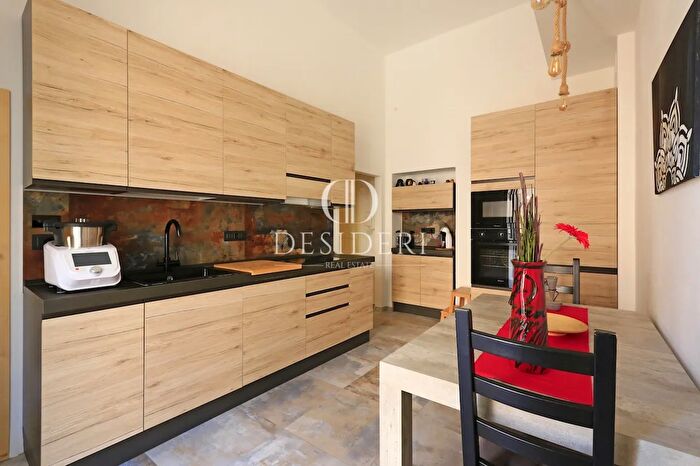 Appartamento trilocale in vendita in Piazza Dante Grosseto, Grosseto