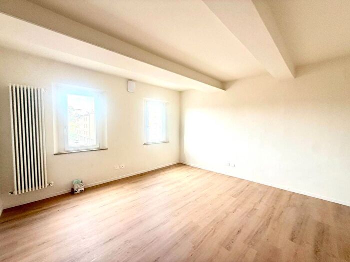 Appartamento trilocale in vendita in Via Emilia Ovest, Villaggio Giardino, Modena