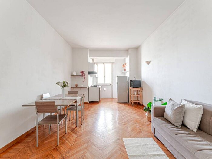 Appartamento bilocale in affitto in Via Negroli, Argonne Corsica, Milano