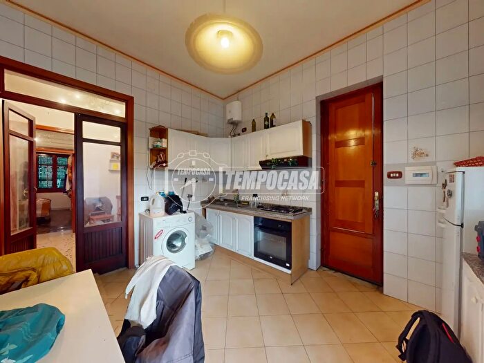 Appartamento trilocale in vendita in Via Giambattista Basile, Aversa