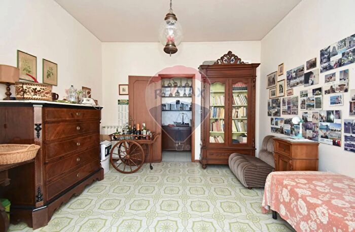 Appartamento con 7 locali in vendita in Via Olimpia, Giarre