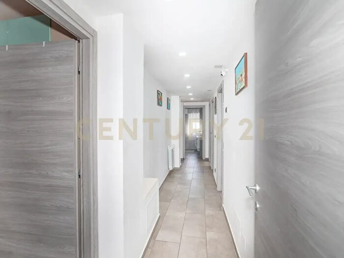 Appartamento con 5 locali in vendita in Via Marcellino Giuseppe, Catania