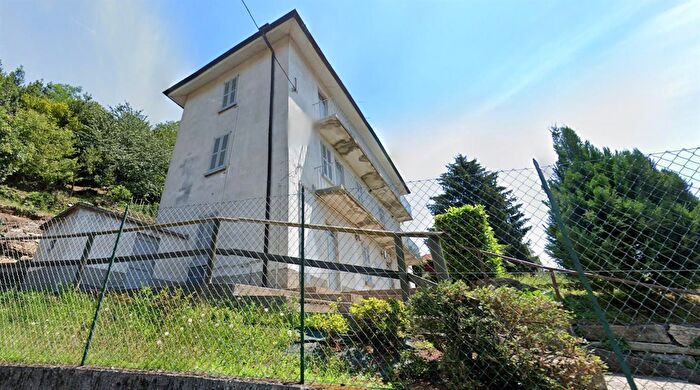 Casa con 9 locali in vendita in Como