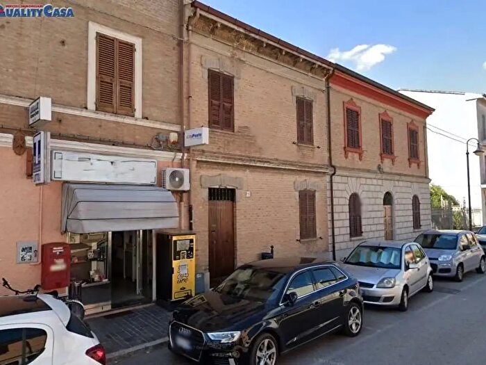Appartamento con 5 locali in vendita in Via Leopardi, Chiaravalle