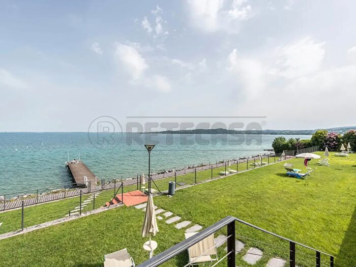 Appartamento trilocale in vendita in Via Giuseppe Mazzini, Padenghe Sul Garda