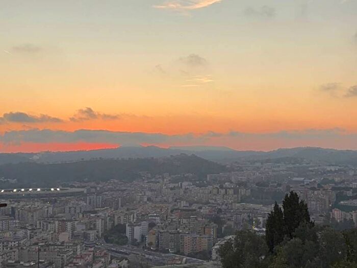 Appartamento trilocale in affitto in Via Stazio, Posillipo, Napoli