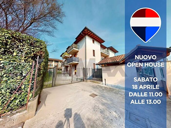 Appartamento bilocale in vendita in Vicolo Cesare Battisti, Truccazzano