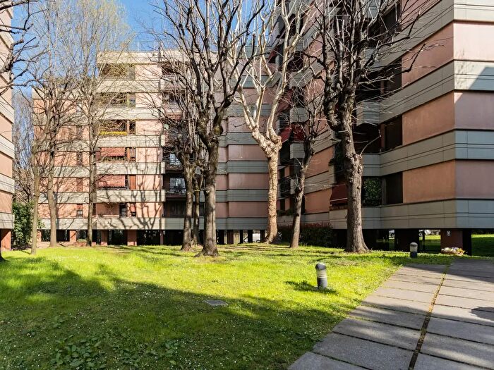 Appartamento trilocale in affitto in Via Parravicini, Monza