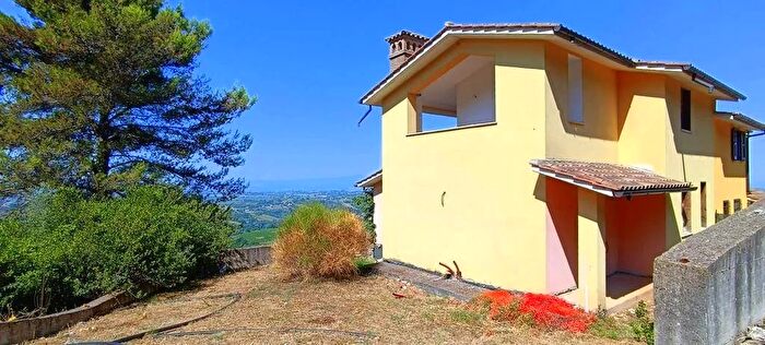 Casa con 5 locali in vendita in Colle delle Cese Snc Calvi dellUmbria, Calvi DellUmbria