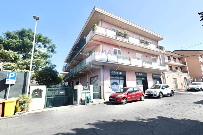 Appartamento con 5 locali in vendita in Via Vittorio Emanuele II, Belpasso
