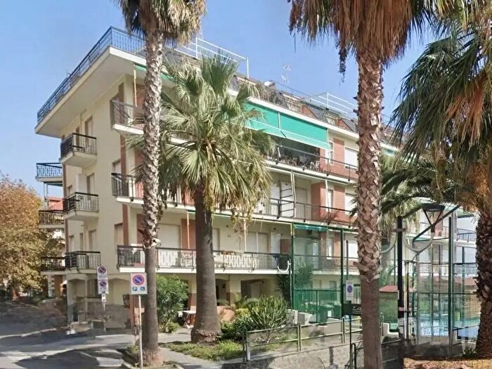 Appartamento bilocale in vendita in Andora