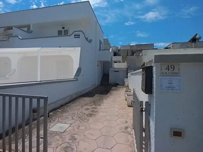 Casa trilocale in vendita in Via Generale Alfonso Lamarmora, Ugento