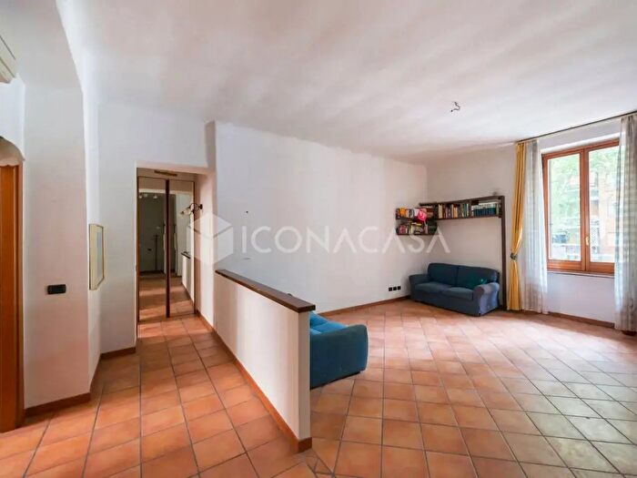 Appartamento trilocale in vendita in Via Mac Mahon, Milano