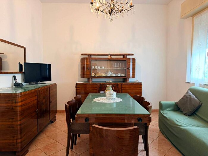 Appartamento quadrilocale in affitto in Viale Fratelli Bandiera, Abissinia, Riccione