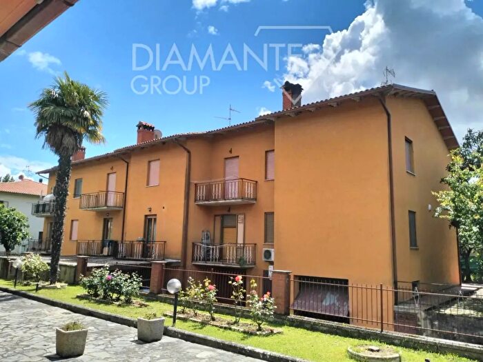 Appartamento quadrilocale in vendita in Castiglione Del Lago