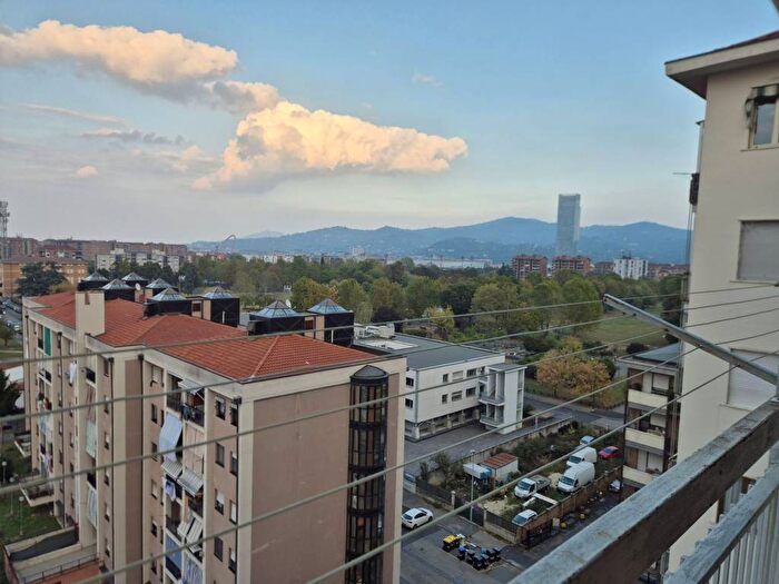 Appartamento trilocale in affitto in Corso Traiano, Lingotto, Torino