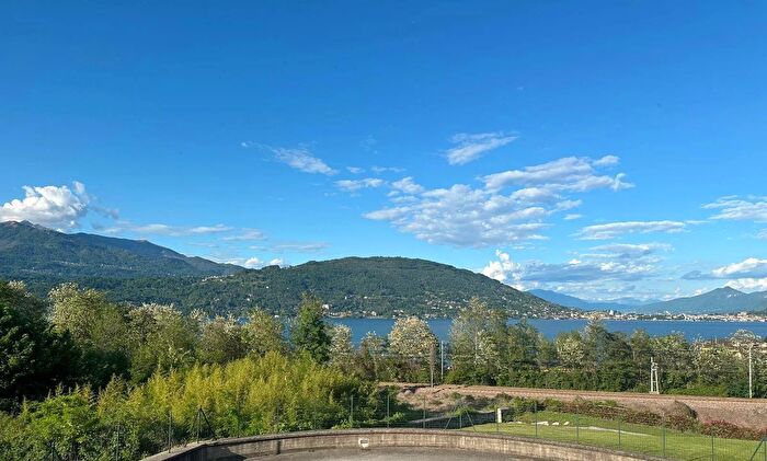 Appartamento trilocale in vendita in Baveno