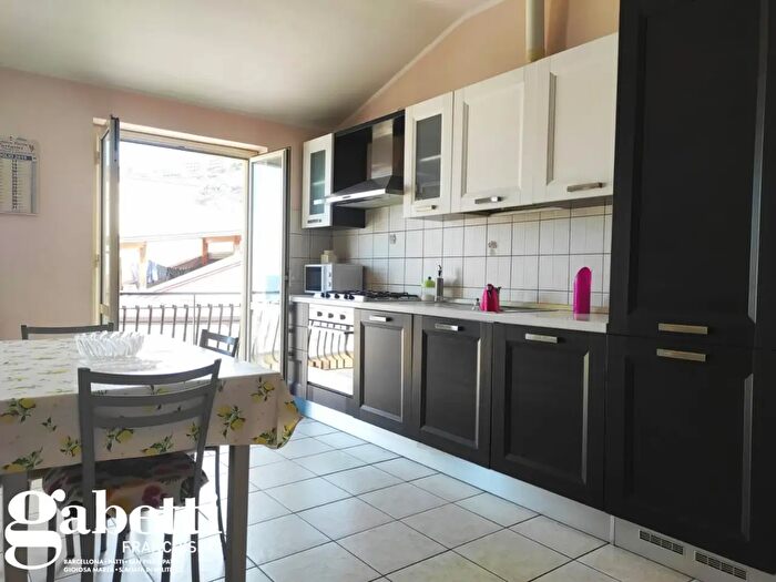 Appartamento con 5 locali in vendita in Via Archimede, Gioiosa Marea