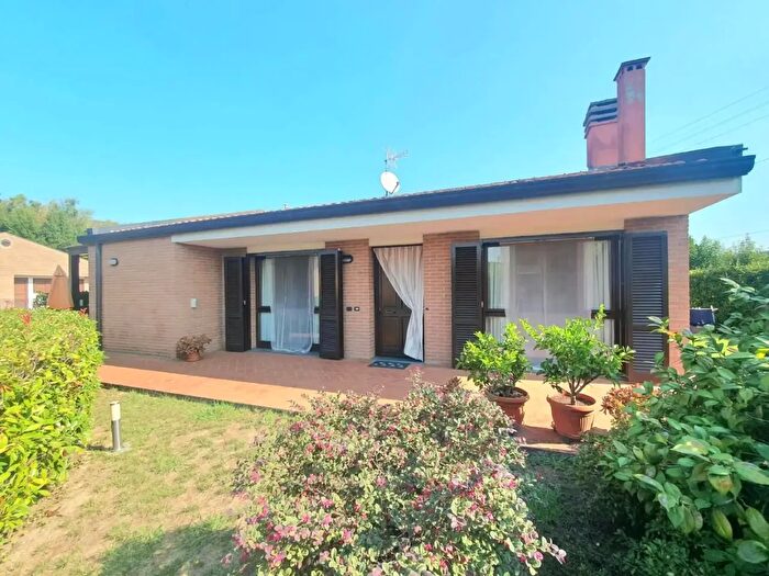 Casa con 7 locali in vendita in delle Querce, Lucca