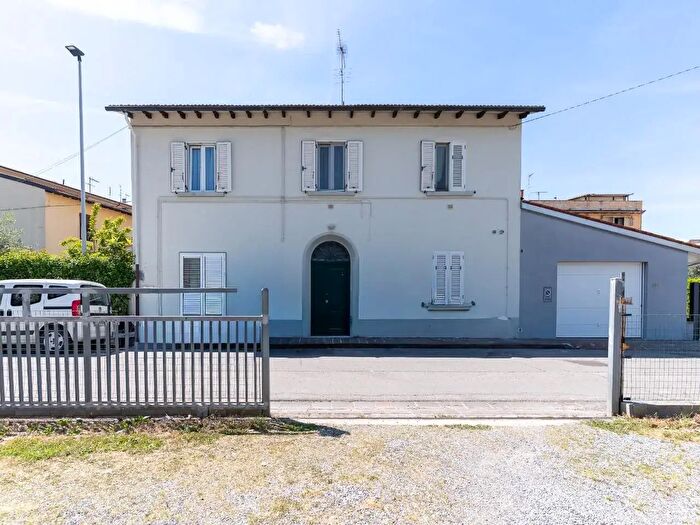 Casa con 8 locali in vendita in Onzano, Empoli