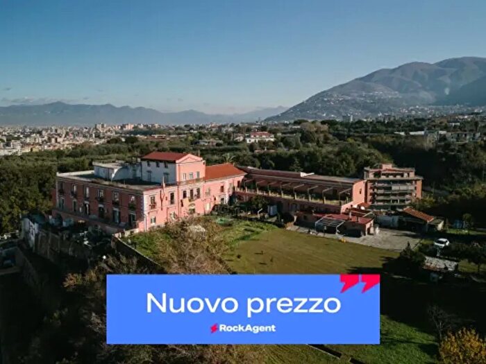 Appartamento trilocale in vendita in Salita Scanzano, Castellammare Di Stabia