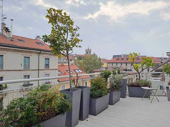 Appartamento quadrilocale in affitto in Via Giovanni Gherardini, Arco della Pace, Milano