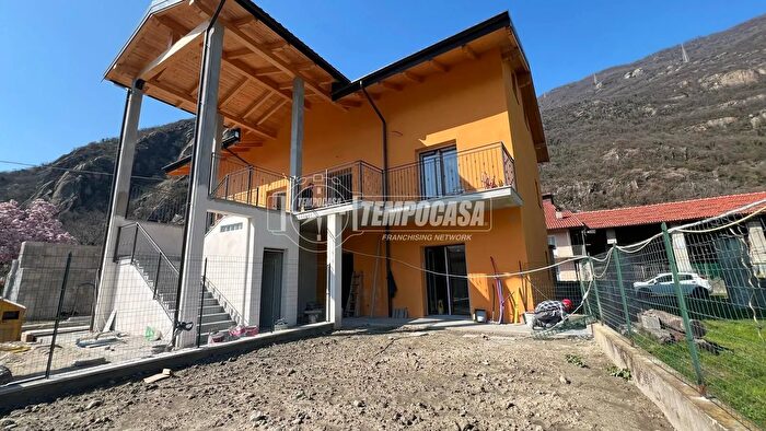 Appartamento con 5 locali in vendita in Via Ponte Dora, Borgone Susa