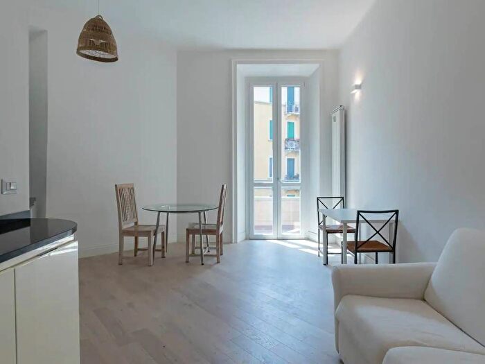 Appartamento trilocale in affitto in Via Tertulliano, Lodi Brenta, Milano