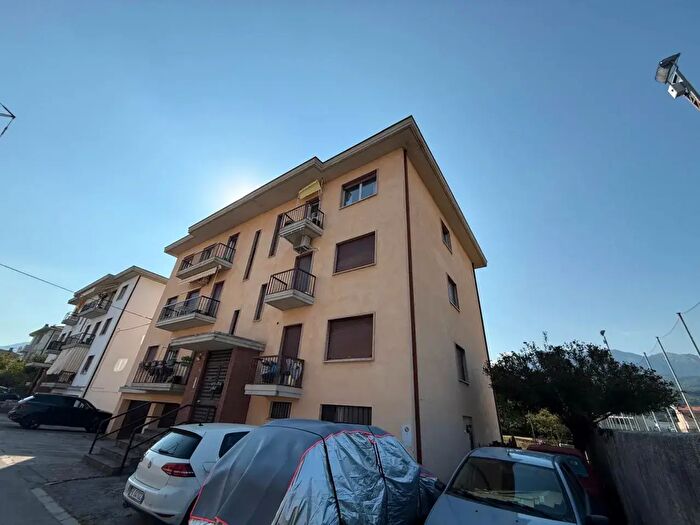 Appartamento trilocale in vendita in Via Antonio Canal, Schio