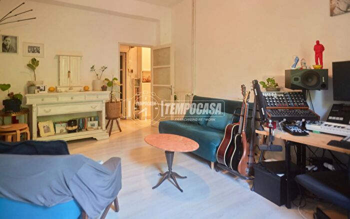 Appartamento trilocale in vendita in Via Broni, Milano