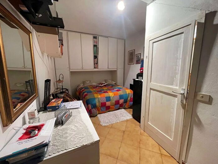 Casa con 5 locali in vendita in Peccioli