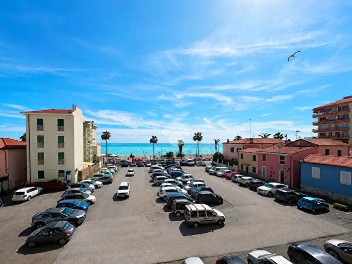 Appartamento bilocale in vendita in Via Asse, Ventimiglia
