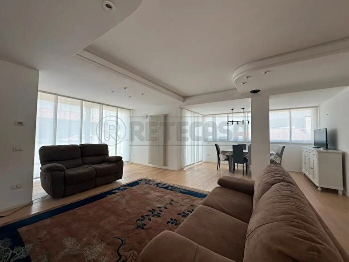 Casa con 5 locali in affitto in Bassano Del Grappa