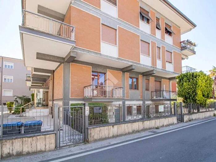 Appartamento trilocale in affitto in Via dei Lauri, Rieti